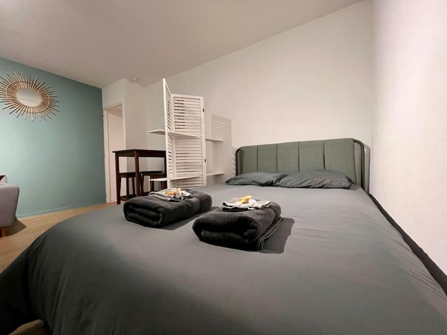 4prsn / Au Pied De La Citadelle Apartment
