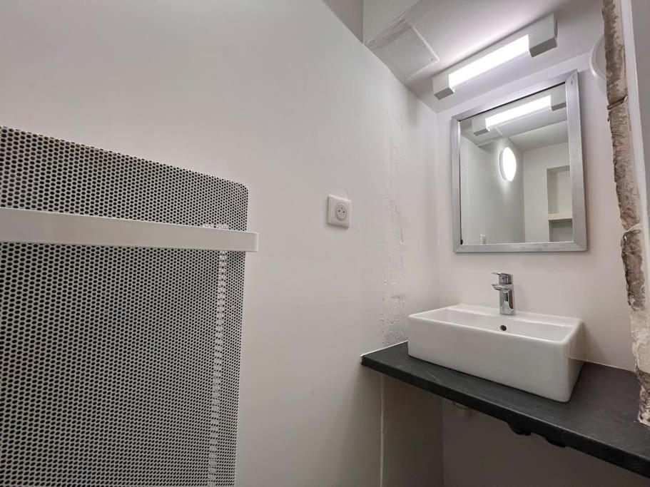 4prsn / Au Pied De La Citadelle Apartment